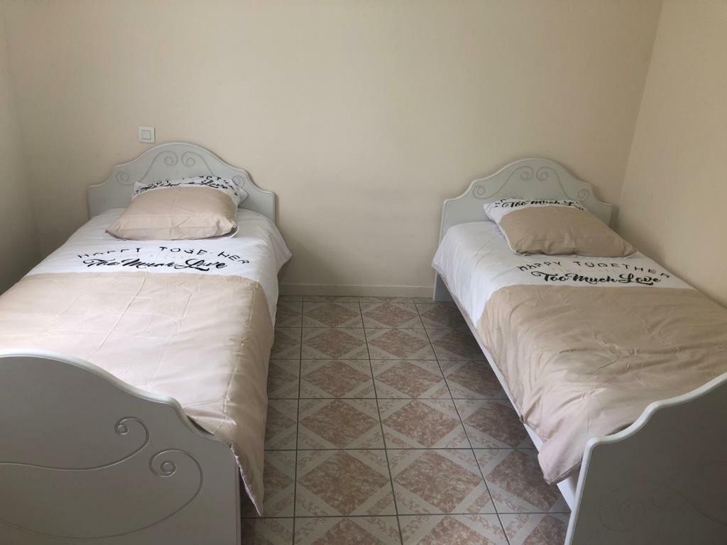Villa Plein Pied Rez-De-Chaussee+1 Avec Dependance سينون المظهر الخارجي الصورة