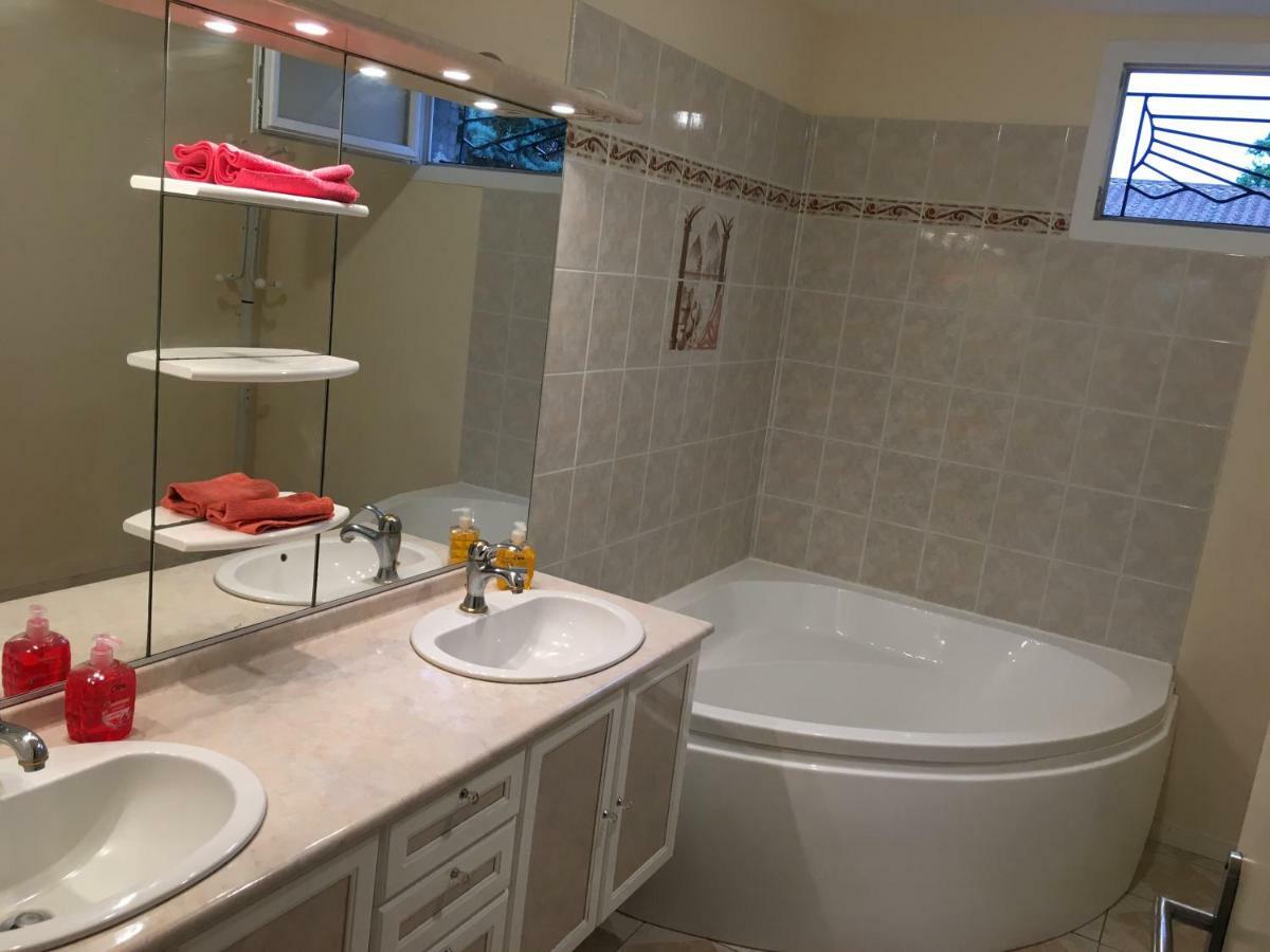 Villa Plein Pied Rez-De-Chaussee+1 Avec Dependance سينون المظهر الخارجي الصورة